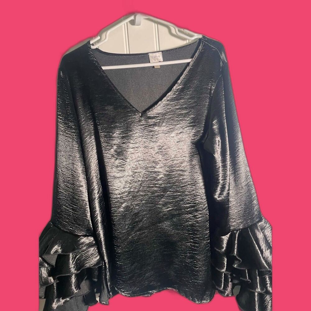Cupio Ladies Size Large Black, Layered Ruffle, Long Bell Sleeves, Metallic Top